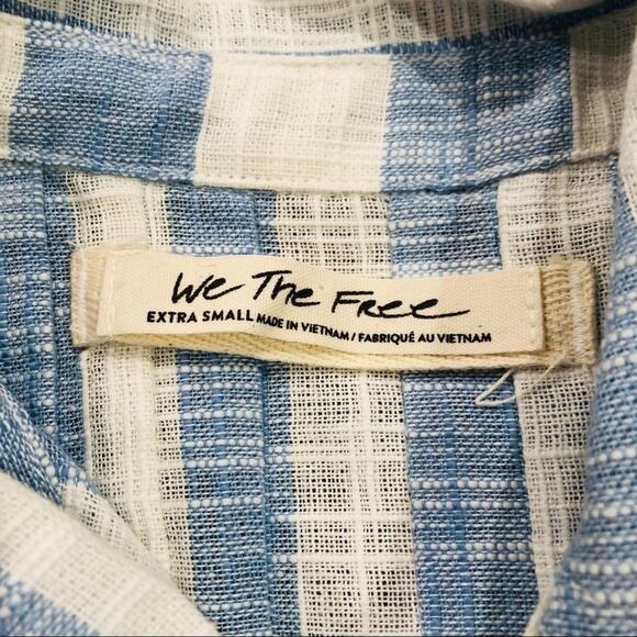 Free People Away at Sea Striped Buttoned Crop Top White Blue XS NWT - Picture 10 of 10